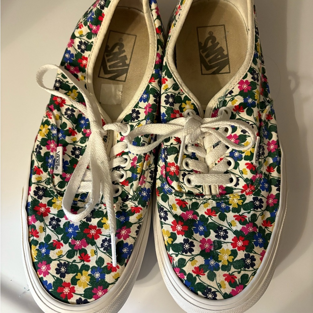 Vans Women's Multicolor Floral Sneakers